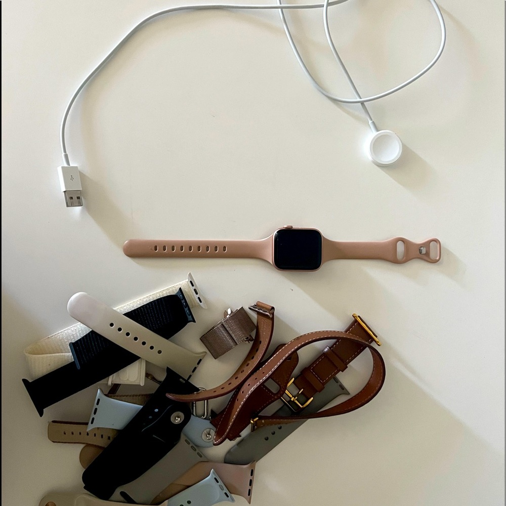 Apple Watch series 5 WITH BANDS